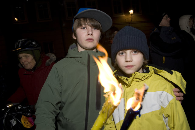 Demonstrierten für eine atomfreie Zukunft:  die beiden Brüder Jakob und Henry.