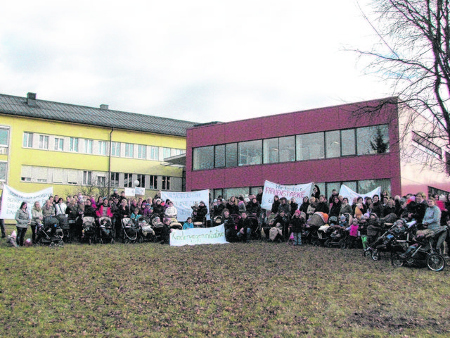 Am Montag gab es eine Demonstration für die Erhaltung der Gebärstation in Wagna.	Fischer