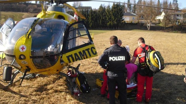 Mit dem Christophorus 11 wurde der gebissene Junge nach Klagenfurt geflogen