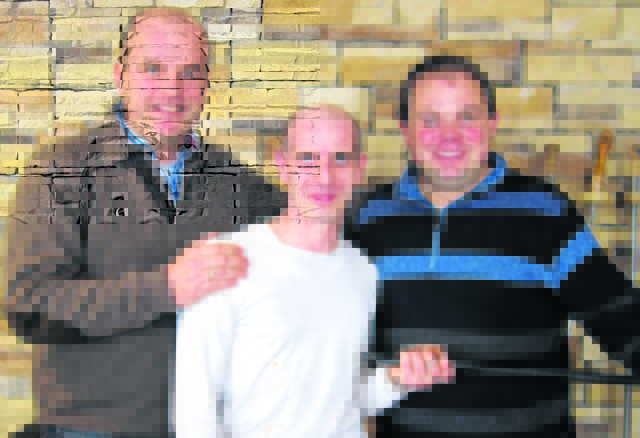 ip-media-Chef und Eigentümer der Schifffahrt am Wörthersee Martin Ramusch, Pizzakoch Francesco und Adolf Krumpl Foto: USO
