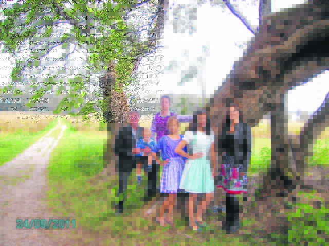 Engagiert im Naturschutz: Vize-Bgm. Christian Kau (l.) bei den beiden Maulbeerbäumen, die er zum Naturdenkmal erklären ließ. Nun startet ein großes Projekt in der Ebenthaler Schlucht