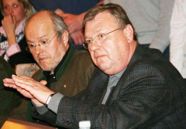 GV Michael Neureiter und Bgm. Raimund Egger (beide ÖVP) fordern Taten von der Landesregierung.