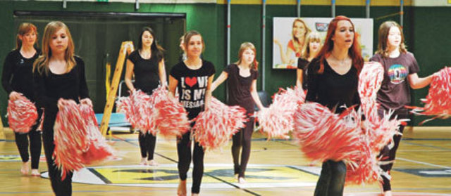 Die Cheerleaderinnen der Hauptschule Ilz begeisterten zu Beginn des Steirischen Schulsportfestes in der Stadthalle.