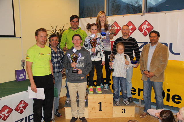 Christoph Totschnig (Obmann), Hendl Dietmar (Sportwart), Lackner Fabian (Tagessieger Jugend), Kraiser Tomas (Dorfmeister) Gundacker Angelina, Vzbgm. Stefan Erich (Tagessieger Kinder), Lisa Totschnig (Vereinsmeister und Dorfmeister), Pöll Simon (Tagessieger Kinder) Christian Wippler (Vereinsmeister) | Foto: SKITRI Zirl