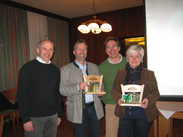 links nach rechts: WWG Almenland Hubert Klammler, Festredner OFR DI Klaus Kofler, DI Josef Krogger und Gabi Vorraber vom Waldverband Weiz.
