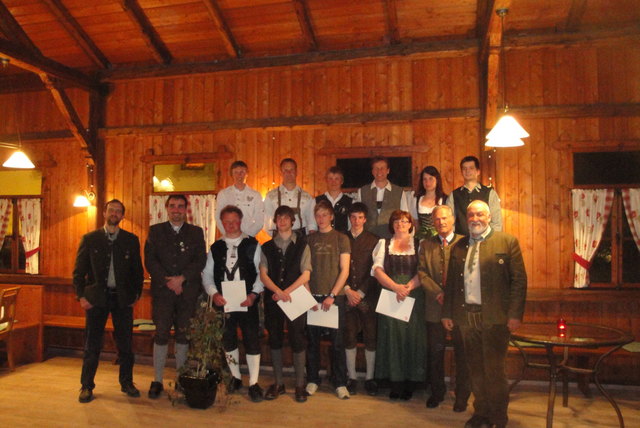 Elf der zwölf Prüflinge - einer war krank - feierten den erfolgreichen Abschluss des Kurses. | Foto: privat