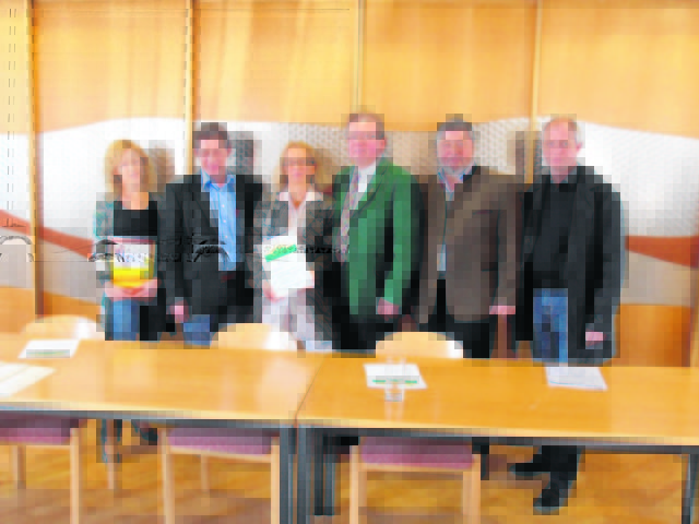 Bgm. Karl Wratschko präsentierte mit Vertretern von Tourismus, Motorikpark, Kultur-Genussreigen und Dahlke das Programm. HAL