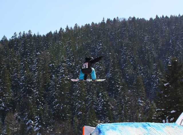 Julian Maschl springt beim Big Air-Europacup auf Platz 4.