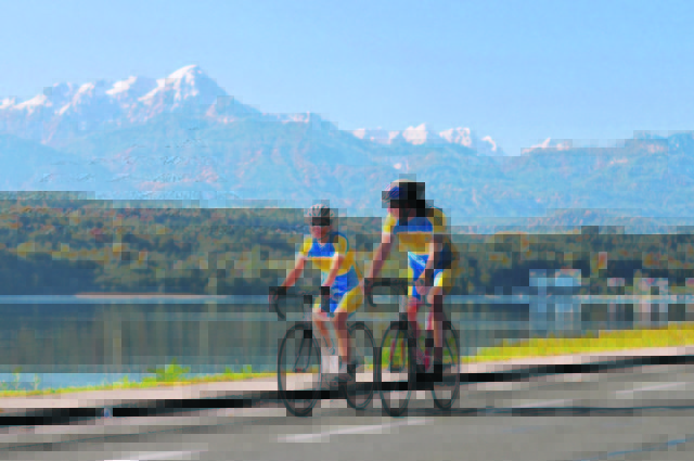Das Sommeropening am Wörthersee startet heuer am 27. April, also noch mitten im Frühling, mit dem „Rad Opening“
