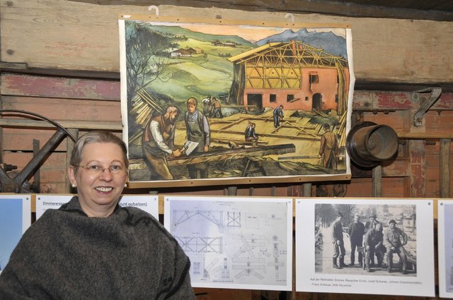 vor mehreren Jahren mussten wir in der HS I Marchtrenk die alten Schautafeln entsorgen - ich konnte diese retten und habe sie an Zimmermann Sepp Scharax weitergegeben -Sepp hat sie dann zur Ausstellung gebracht.