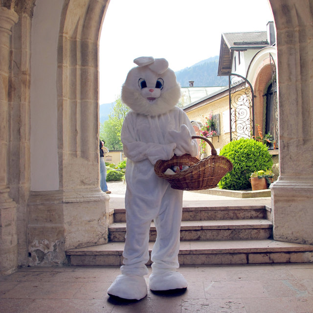 Der Osterhase freut sich schon auf euch!