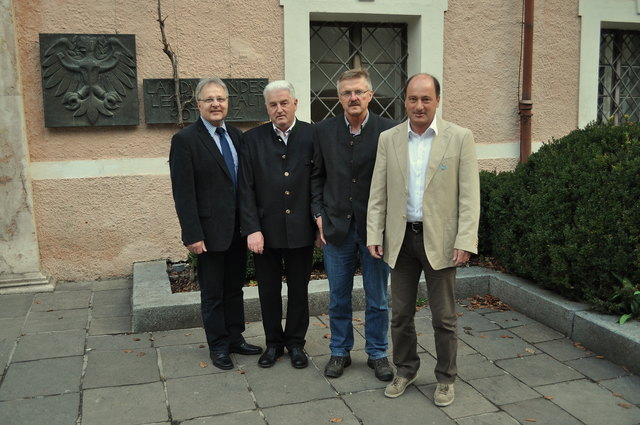 Im Bild von links NR Hermann Gahr, Bgm Josef Fankhauser Fügenberg, Dipl Ing Siegfried Sauermoser WLV Tirol, Dr Rudi Mair Lawinenwarndienst Tirol | Foto: Franz Haun