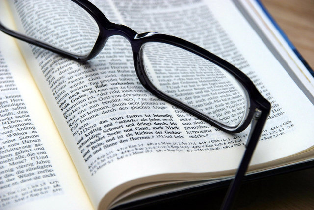 die "Bibel" ist die Bedienungsanleitung für uns Menschen