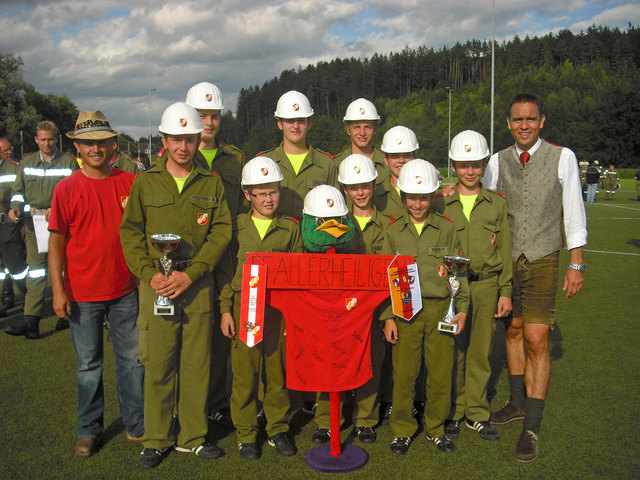 Josef Edtbauer (links) mit seiner jungen Truppe. | Foto: Privat