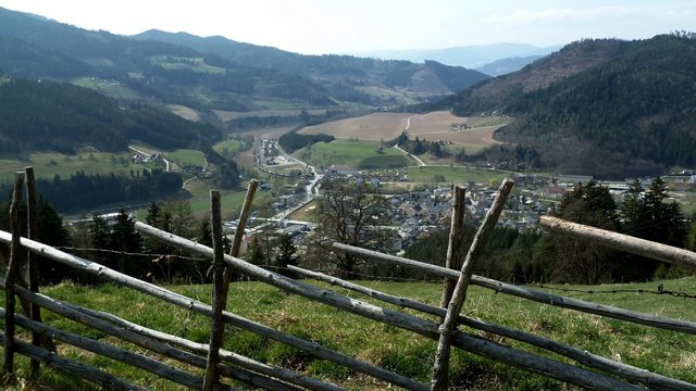 Blick hinunter auf Brückl