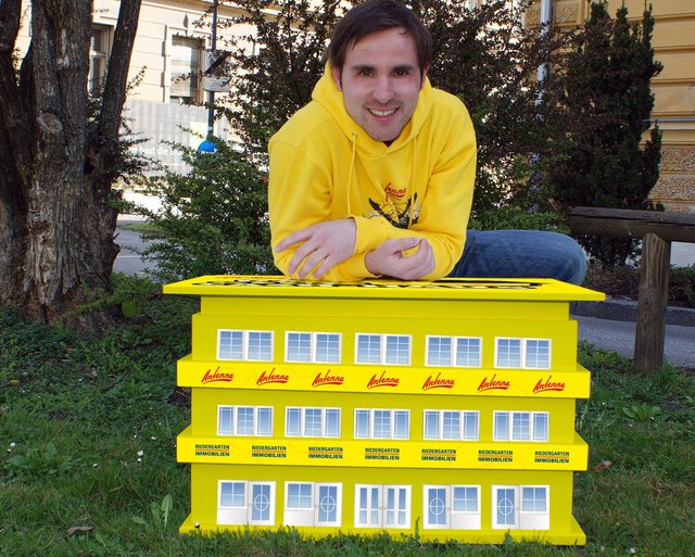Morgenmoderator Timm Bodner versteckt ab Dienstag das knallgelbe Cashaus irgendwo in Kärnten