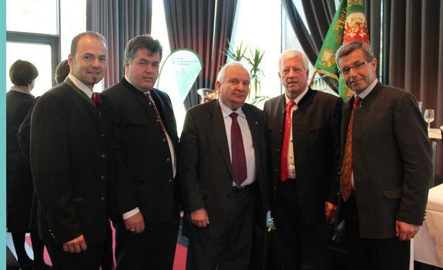 Kammerpräsident Josef Hechenberger, der österreichische Bauernbunddirektor Johannes Abentung, EVP-Chef Josef Daul, Bauernbundpräsident Jakob Auer und Bauernbundobmann LHStv. Anton Steixner.