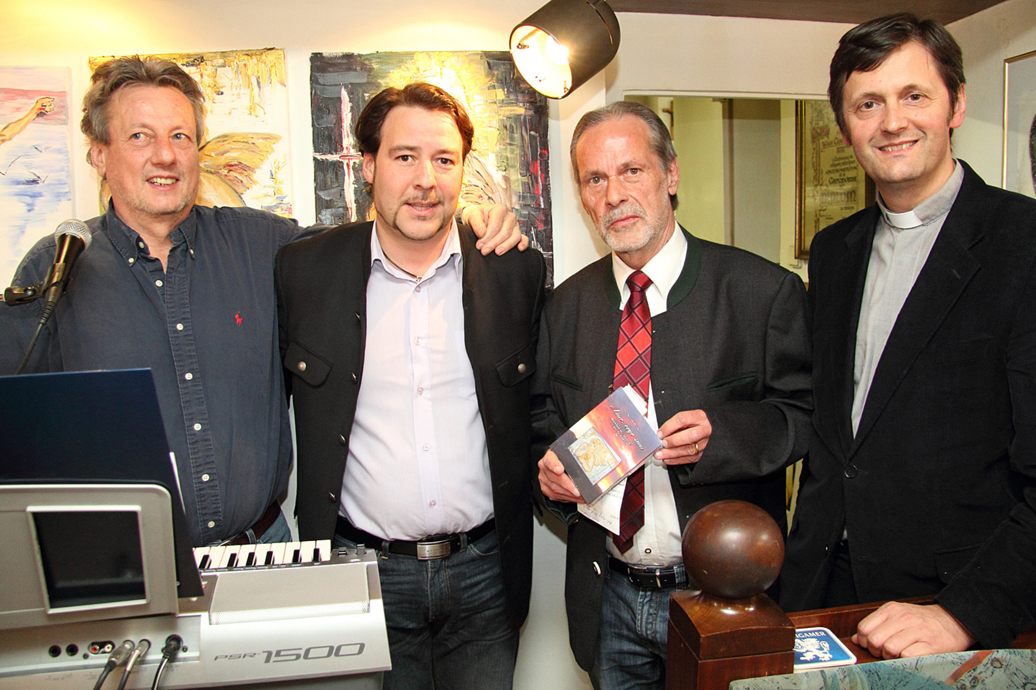 Alexander Lesjak Vernissage mit Buchpräsentation und Lesung im Cafe