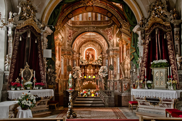 Ostergrab in der Pfarrkirche Mutters