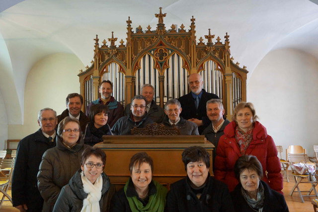 Der Kirchenchor Behamberg und die alte Orgel. Foto: Putz