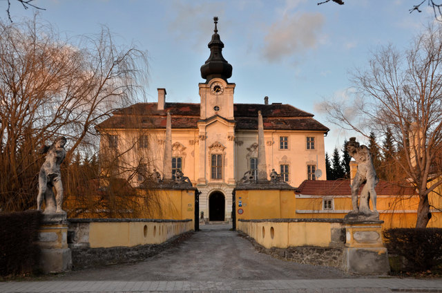 Schloss Seibersdorf, Drehort (z.T.) von Musikvideo