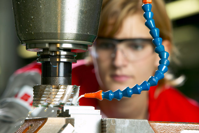 Facharbeiter werden immer gesucht: Umso wichtiger ist es, dementsprechend Nachwuchs auszubilden. | Foto: ABB