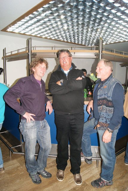 Die Wipptaler Künstler Anton Amort und Wolfgang Strickner mit  Helmut Schautzer