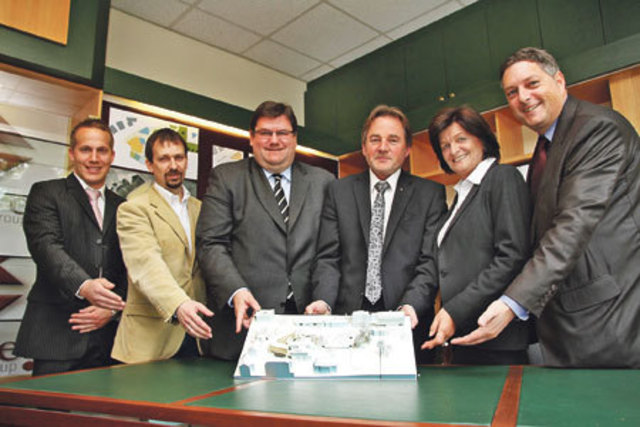 Bis Dezember 2013 soll dieses Modell des neuen Ortskernes realisiert werden. 	Foto:  WOCHE