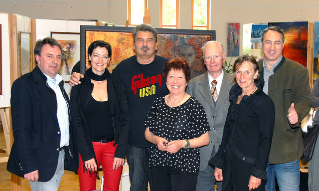 vlnr: VzBgm. Wolfgang Ecker, Obleute DI Astrid Wessely und Georg Ragyoczy, GGR Gerti Gegenbauer, Altbgm. Prof. DI Erich Hechl, Bgm. Claudia Bock, Bgm. Josef Schmidl-Haberleitner | Foto: Gerhard Glazmaier