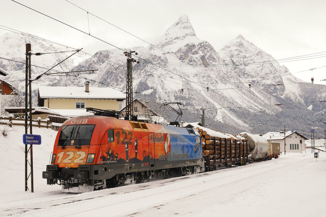 Immer wieder befahren außergewöhnliche  Züge die Bahnstrecke zw. Ehrwald und Reutte. | Foto: privat