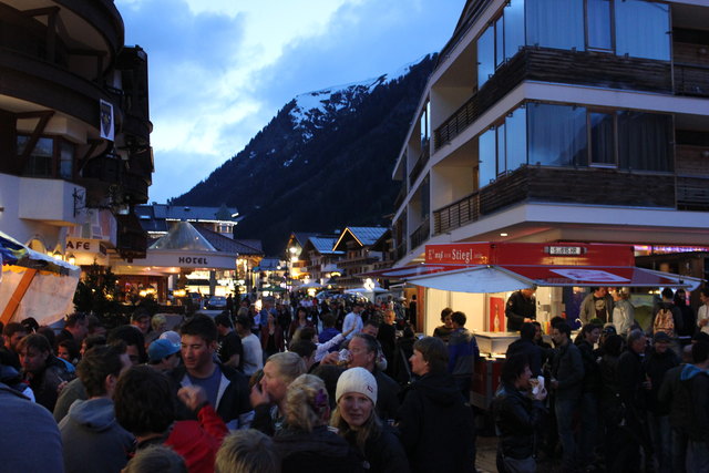 voller Platz, gute Stimmung, tolle Party.......