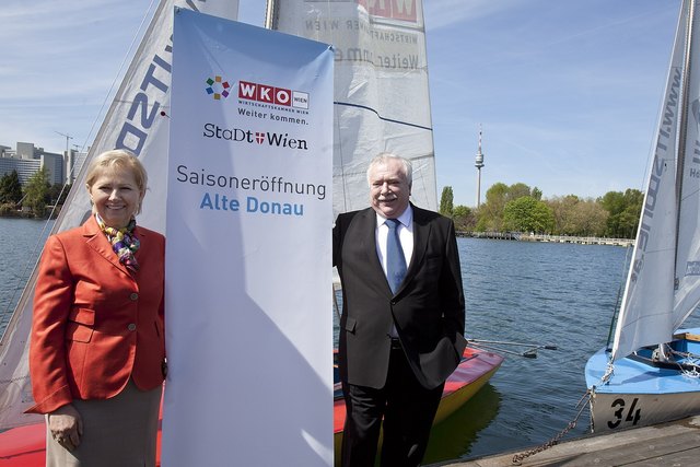 Wirtschaftskammer-Präsidentin Brigitte Jank und Michael Häupl bei der Saisoneröffnung. | Foto: Halada/PID