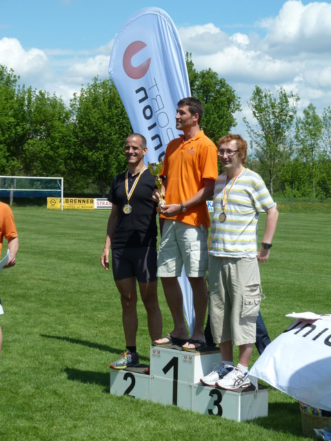 5km m. über 35 Jahren 1. Erich Hahn, 2. Ewald Dichler, 3. Ronald Kern