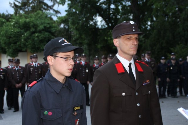 Aus der Feuerwehrjugend Alexander Hofmann und Feuerwehrmann Roland Maly