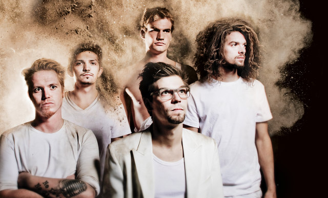 Goschnrock vom Feinsten mit „Fotzhobl“ (Bild) und „Sletzte Moi“ erwartet die Besucher in der Roxy Bar. | Foto: Foto: Stefan Wolfsteiner