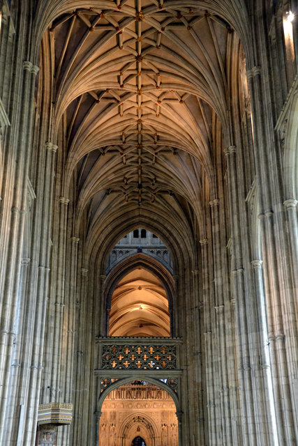 Hauptschiff der Kathedrale
