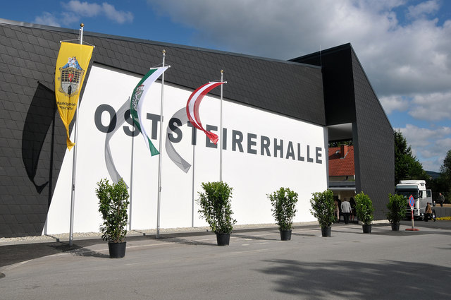 Nach nur einem halben Jahr Umbauzeit erstrahlt die Oststeirerhalle in neuem Glanz.