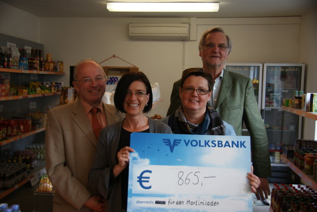 Spendenübergabe: Hans Kreuzer, Petra Widmann, Astrid Rauter unde Manfred Weiskopf (v. l.).