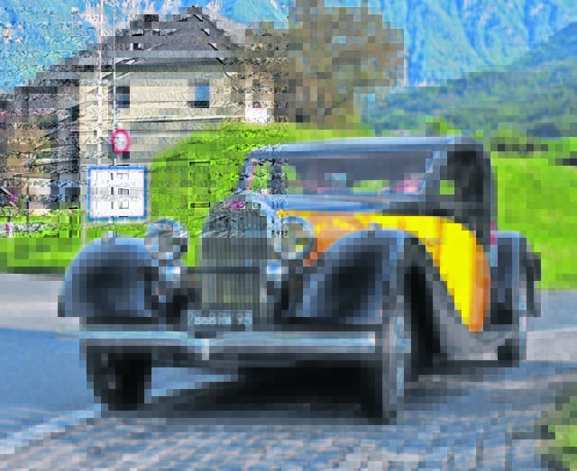 Bei der Karawanken Classic durch Kirschentheuer: Karl Ritter mit Bugatti T 57