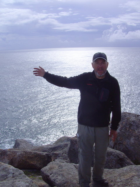 "dort ist das Ende der Welt" - Michael Neureiter am "Cabo Finisterre" nordwestlich von Santiago de Compostela | Foto: MMag. Michael Neureiter
