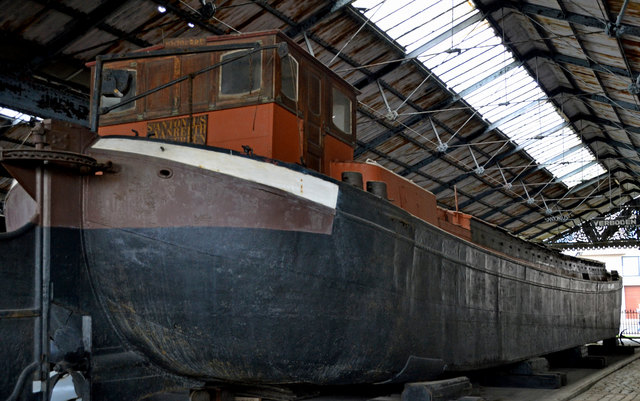 Flussfrachter um 1920