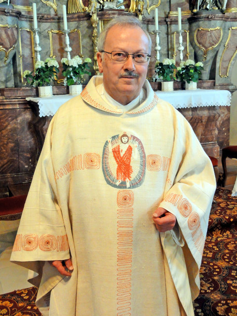 Pfarrer Wögerbauer.