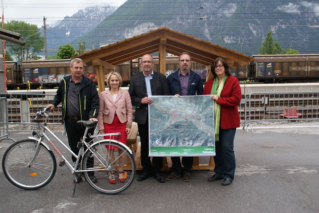 Horst Mitterberger, Elisabeth Blanik, Bernhard Schneider, Otto Trauner und Helene Brunner (v.l.)