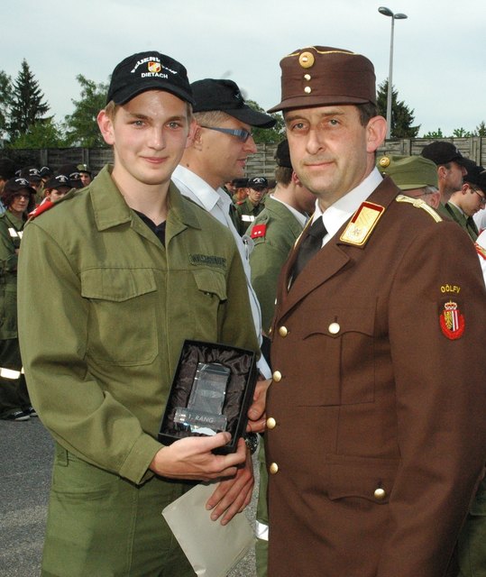 Christoph Wallergraber (li.) mit FF-Landeskommandant-Stv. Robert Mayer. Foto: Privat
