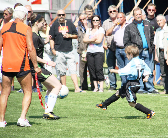Die Ansfeldner Kids der U 10 gewannen im Spiel gegen die Landjugend Damen mit 4:1. | Foto: Pfarre Ansfelden