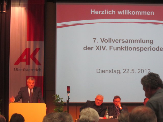 Politik transparent – ein Blick hinter die Kulissen des oberösterreichischen ArbeitnehmerInnen-Parlaments!