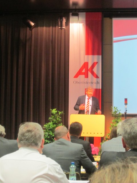 Politik transparent – ein Blick hinter die Kulissen des oberösterreichischen ArbeitnehmerInnen-Parlaments!