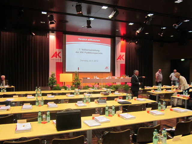 Politik transparent – ein Blick hinter die Kulissen des oberösterreichischen ArbeitnehmerInnen-Parlaments!