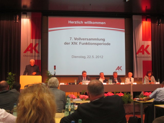 Politik transparent – ein Blick hinter die Kulissen des oberösterreichischen ArbeitnehmerInnen-Parlaments!