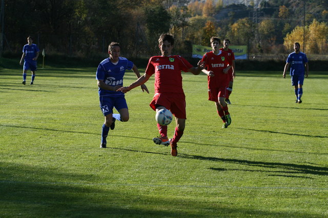 Silz/Mötz (in Rot) feierte gegen Längenfeld (in Blau) einen 0:3-Auswärtssieg.